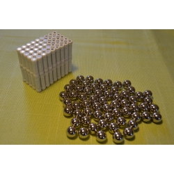 Klocki magnetyczne 90 pałeczek i 60 kulek w sumie 150 elementów BIAŁE