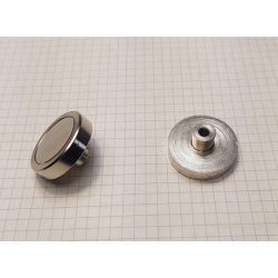 Uchwyt magnetyczny D32L z magnesem neodymowym [M5/ N 38]