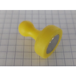 Magnes do tablicy UMT 19x25 z plastikową rączką żółty pionek