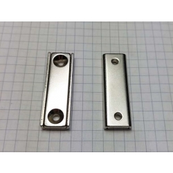 UM MPŁ 40x13,5x5 6/3,5  Uchwyt magnetyczny neodymowy płytkowy z otworem pod wkręt ze stożkiem.