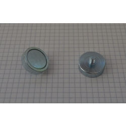 Uchwyt magnetyczny C25L z magnesem neodymowym [M6/ N 38]
