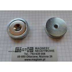 UM A32 L ZN+NI Uchwyt magnetyczny neodymowy z otworem pod wkręt ze stożkiem.